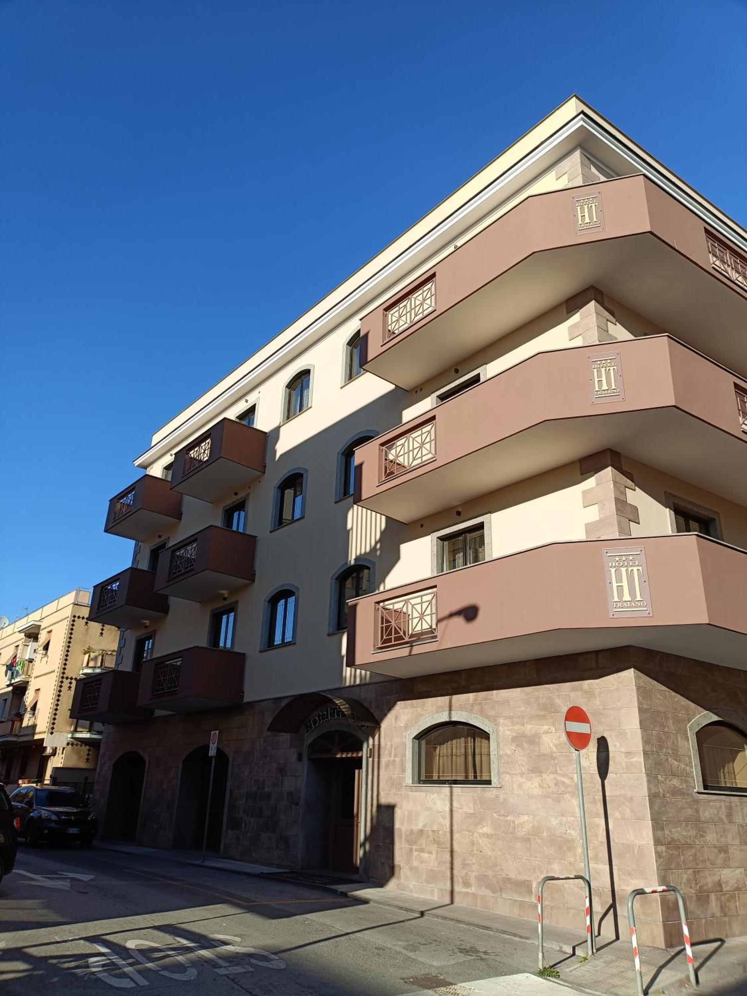 Hotel Traiano Чивитавекия Екстериор снимка