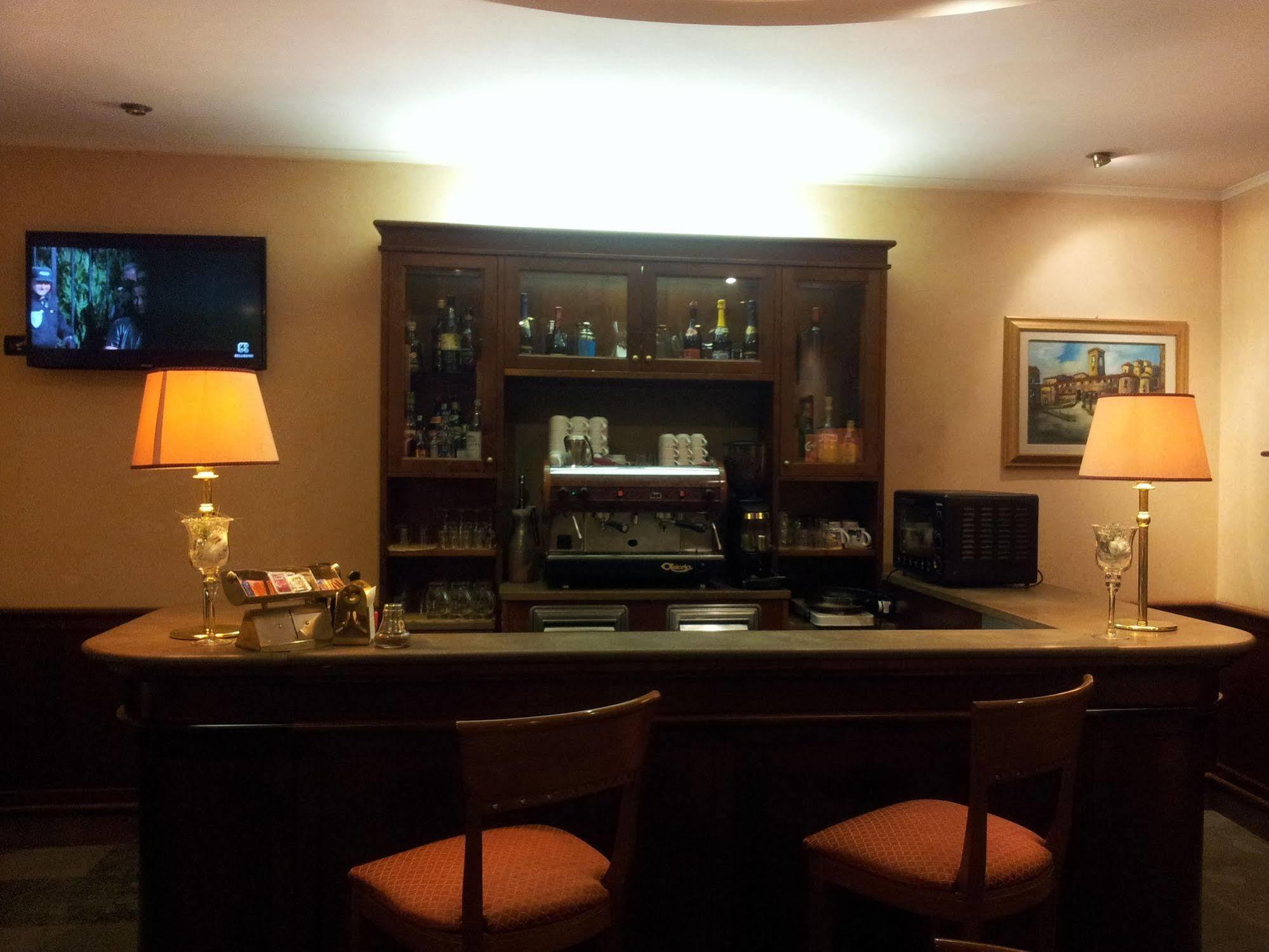 Hotel Traiano Чивитавекия Екстериор снимка